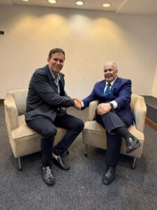 Pós-graduação em medicina nutricional pela faculdade Uningá em São Paulo com professor @drlairribeiro